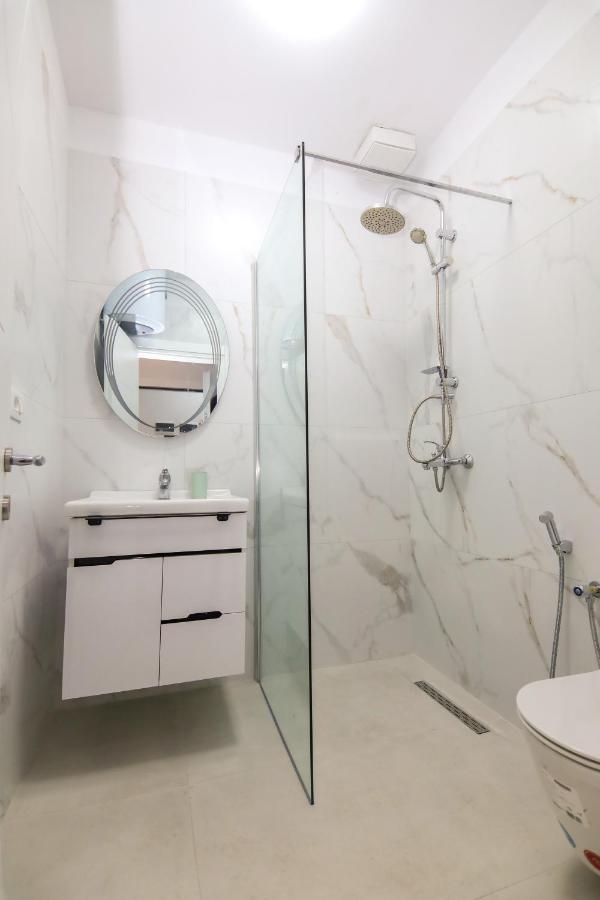 Nazari Apartment 2 티라나 외부 사진